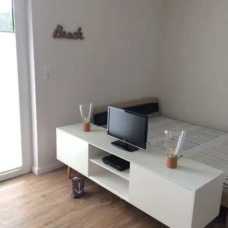 Ferienwohnung „Lüttje Nüst“ Emden Exterior foto